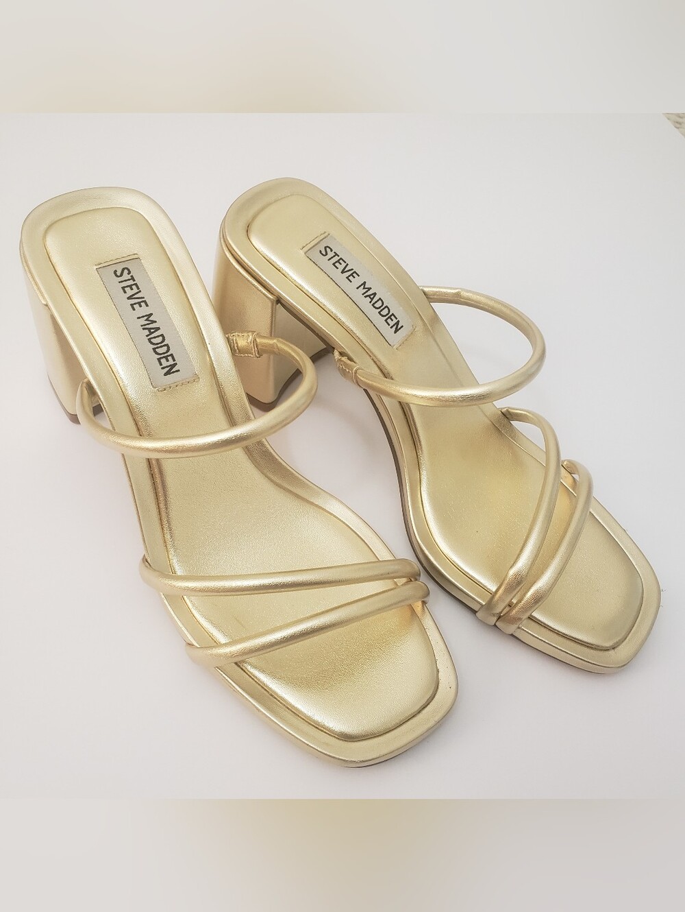 Steve Madden Gemeni Gold Sandlas Block Heel Strappy Size 7 Prom Wedding
